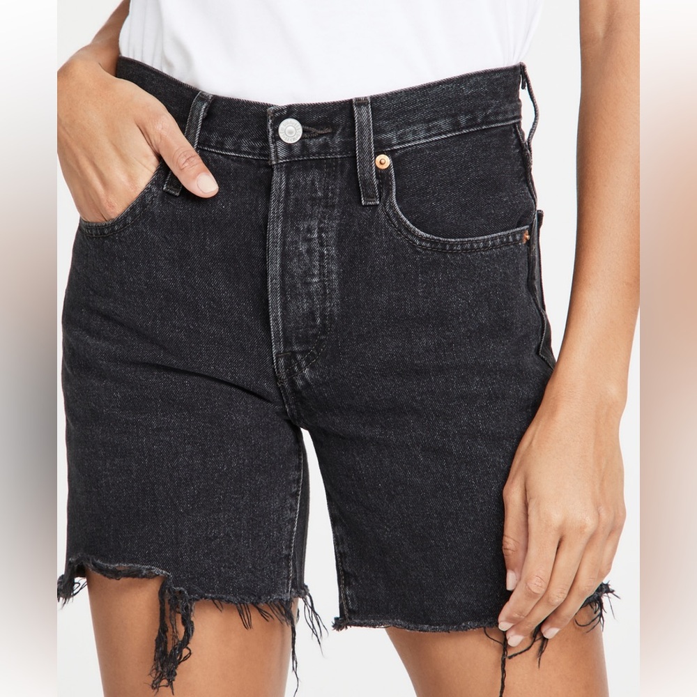 Levi’s 501 Mid Thigh Short 31